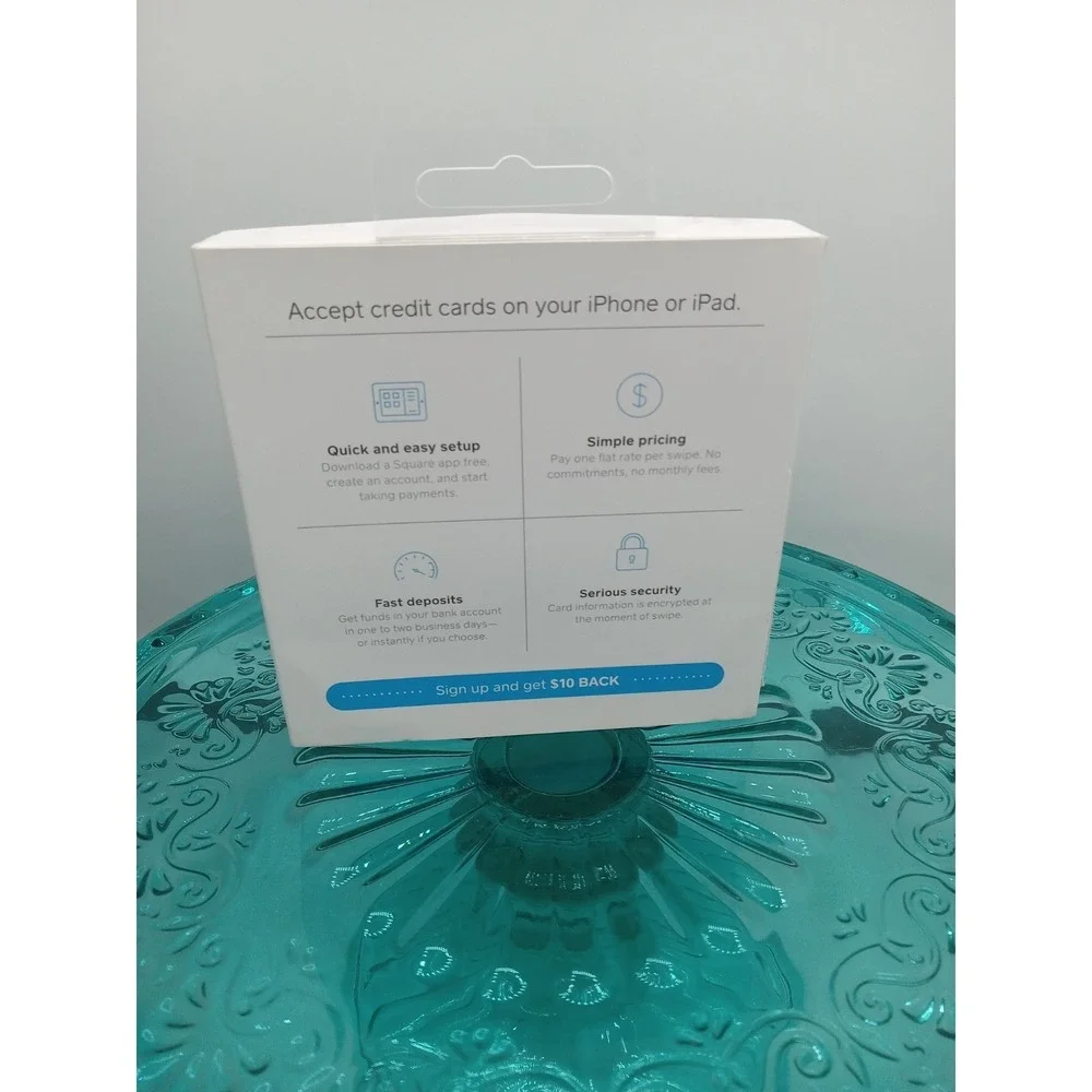 Square Reader Magstripe Lightning Connector iPhone Credit Card Swipe